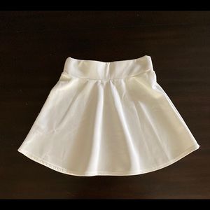White pretty little thing skirt